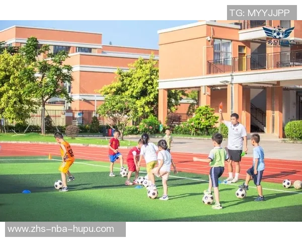 提升足球球感的有效练习方法与技巧分享让你在场上游刃有余 提升足球球感的有效练习方法与技巧分享让你在场上游刃有余